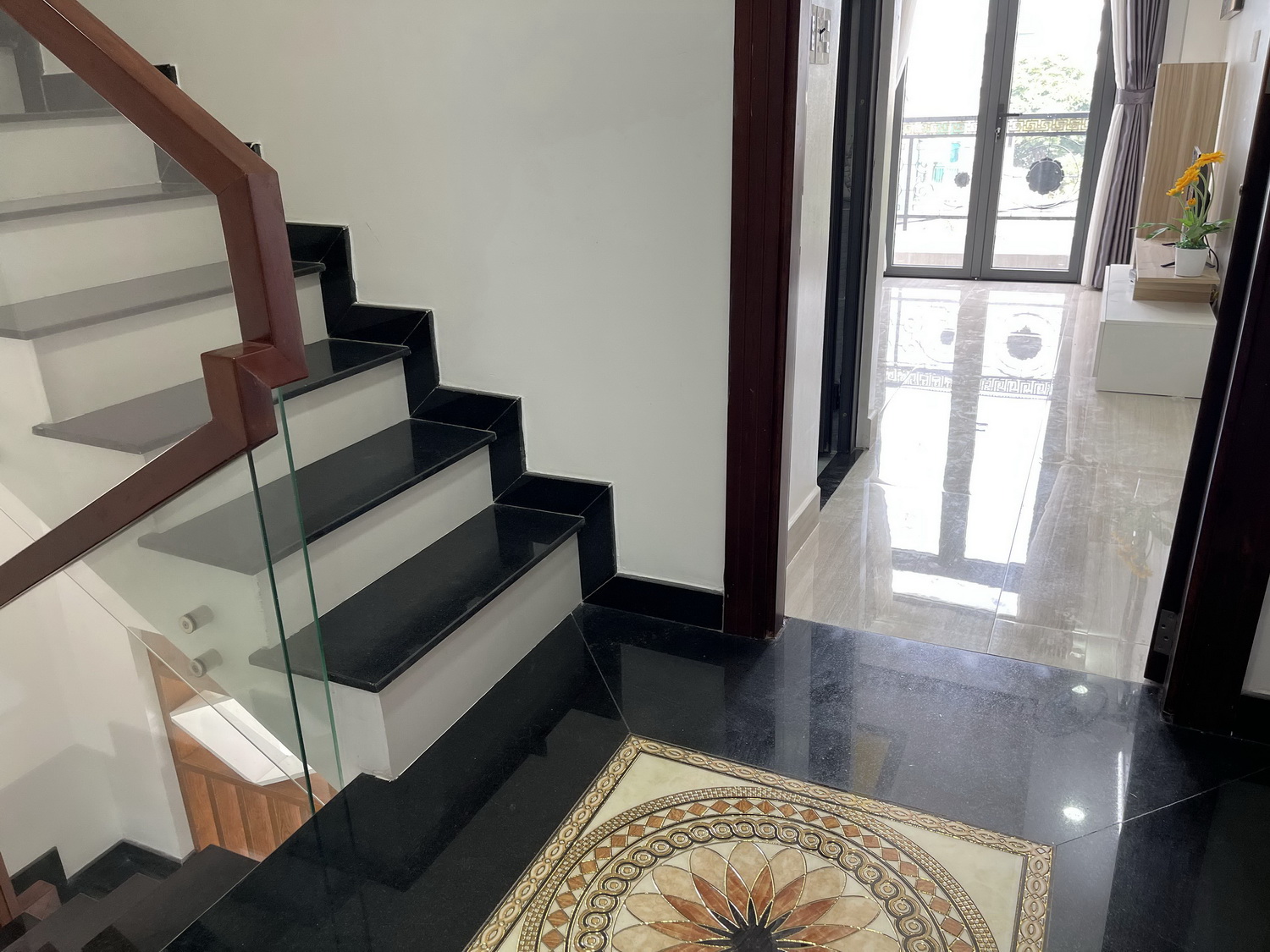 C.Chủ bán 4 lầu tk Singapore đẹp lung linh hẻm nhựa 8m - 240/24 Phạm Văn Chiêu - Hoa hồng 1% gửi AE
